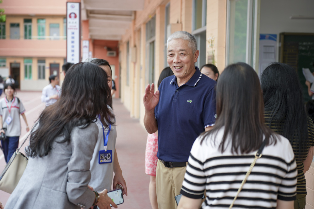华成职校23级家委会活动圆满举行.jpg